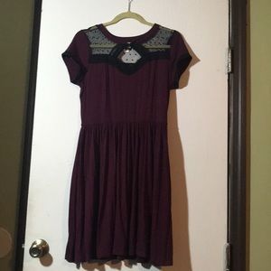 Maroon T-shirt dress with black lace detail